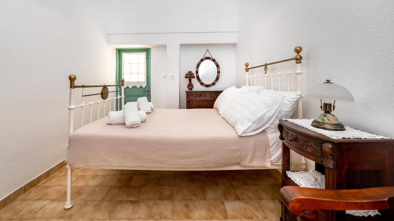 Authentic Santorinian Home Experience ثيرا المظهر الخارجي الصورة