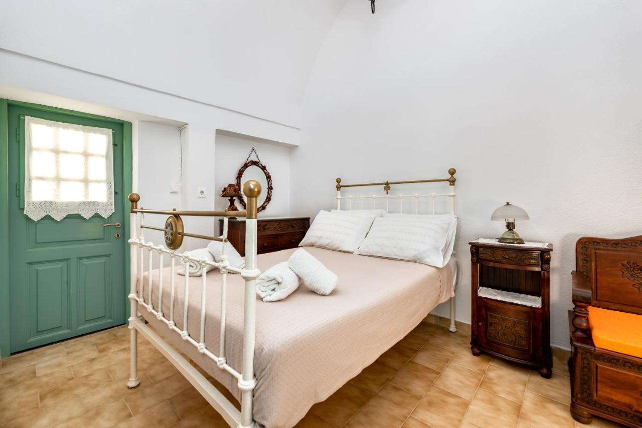 Authentic Santorinian Home Experience ثيرا المظهر الخارجي الصورة